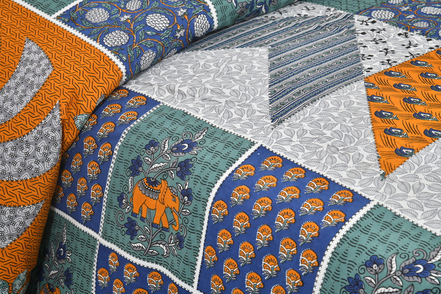 100/108 Avatar 100% Cotton Super King Size Double Bedsheet with 2 Pillow Covers, Soft & Durable Weave - HLB38