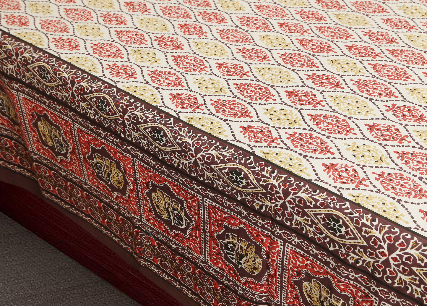 108/108 Empire 100% Cotton Jumbo Size Double Bedsheet with 2 Pillow Covers, Elegant Look & Cozy Feel - HLB68