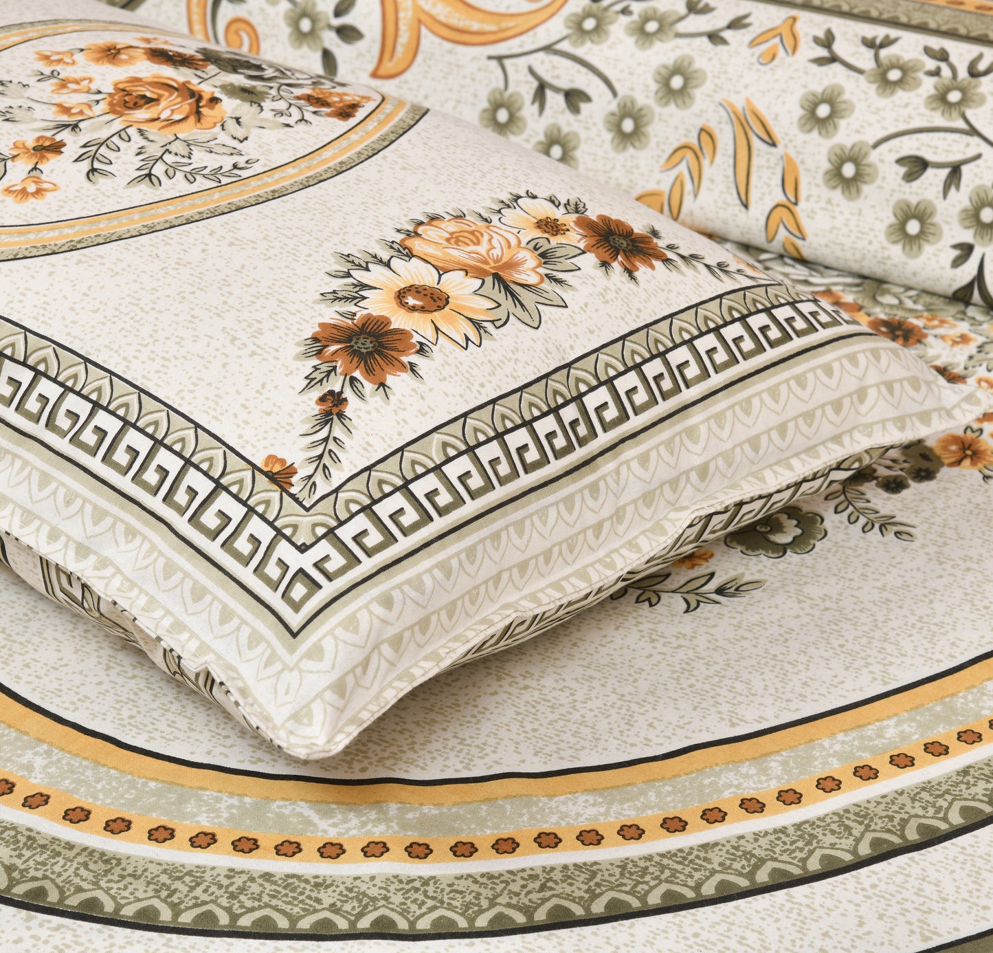 100/108 Kaleen Viscose Mix Super King Size Double Bedsheet with 2 Pillow Covers, Smooth Texture & Elegant Look - HLB33