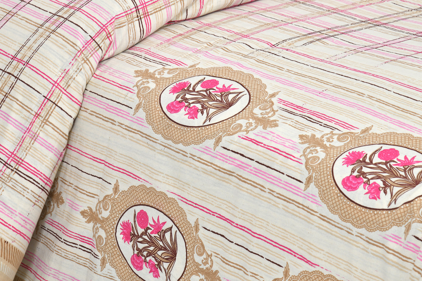 95/108 Mira Viscose Mix Large King Size Double Bedsheet with 2 Pillow Covers, Soft & Wrinkle-Resistant Fabric - HLB13