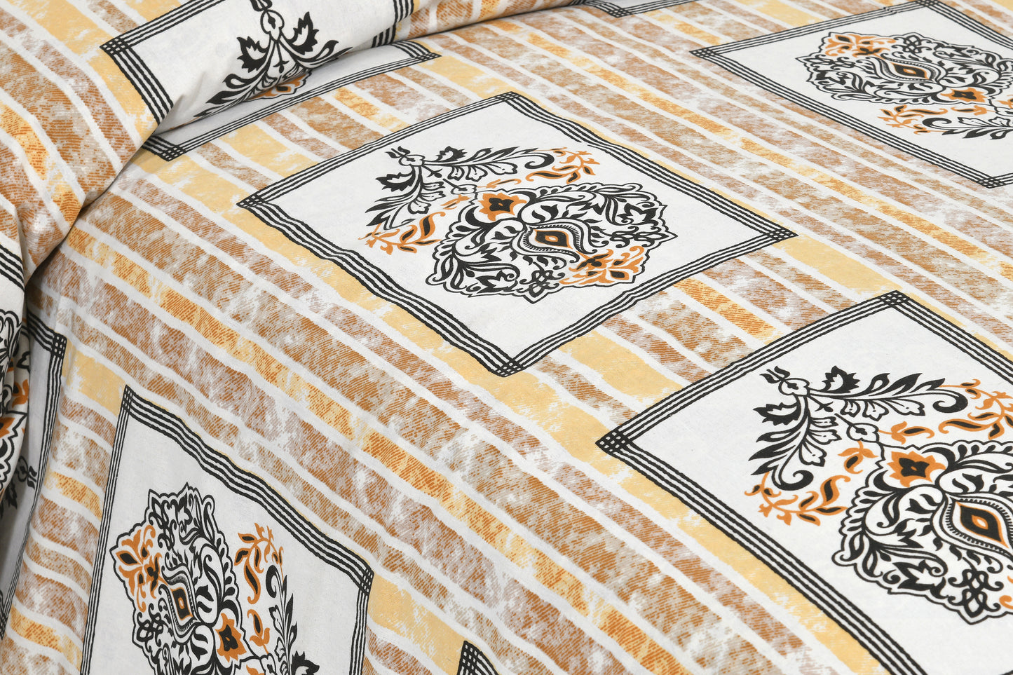 95/108 Mira Viscose Mix Large King Size Double Bedsheet with 2 Pillow Covers, Soft & Wrinkle-Resistant Fabric - HLB13