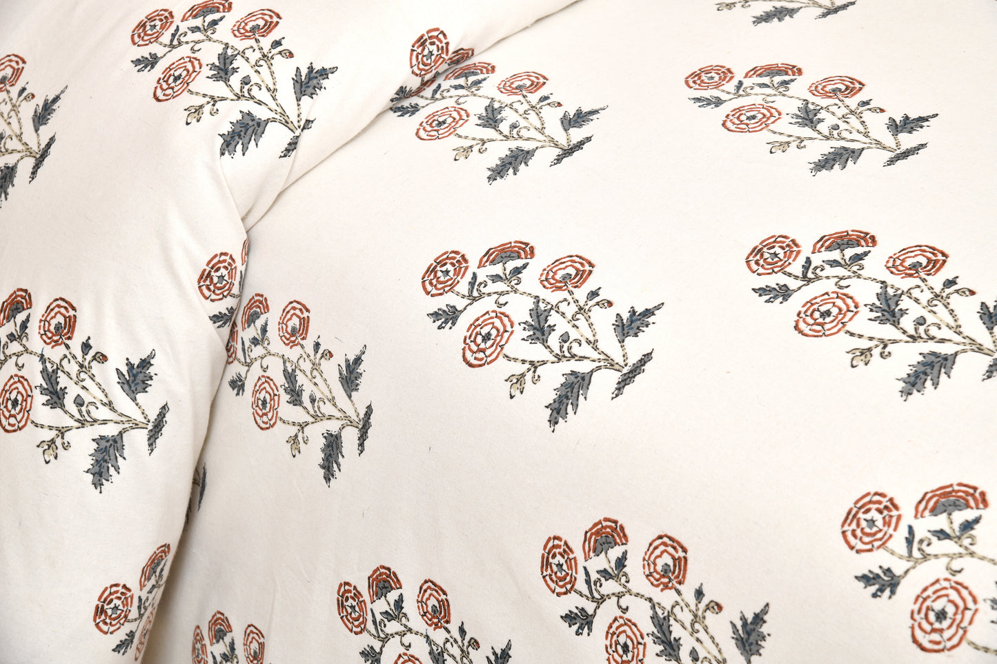 100/108 Pushpa Viscose Mix Super King Size Double Bedsheet with 2 Pillow Covers, Floral Design & Premium Comfort - HLB31