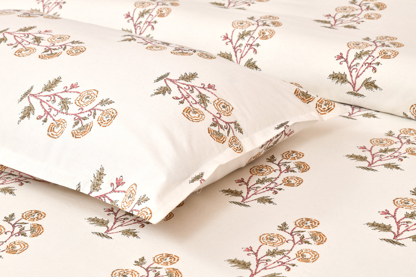 100/108 Pushpa Viscose Mix Super King Size Double Bedsheet with 2 Pillow Covers, Floral Design & Premium Comfort - HLB31
