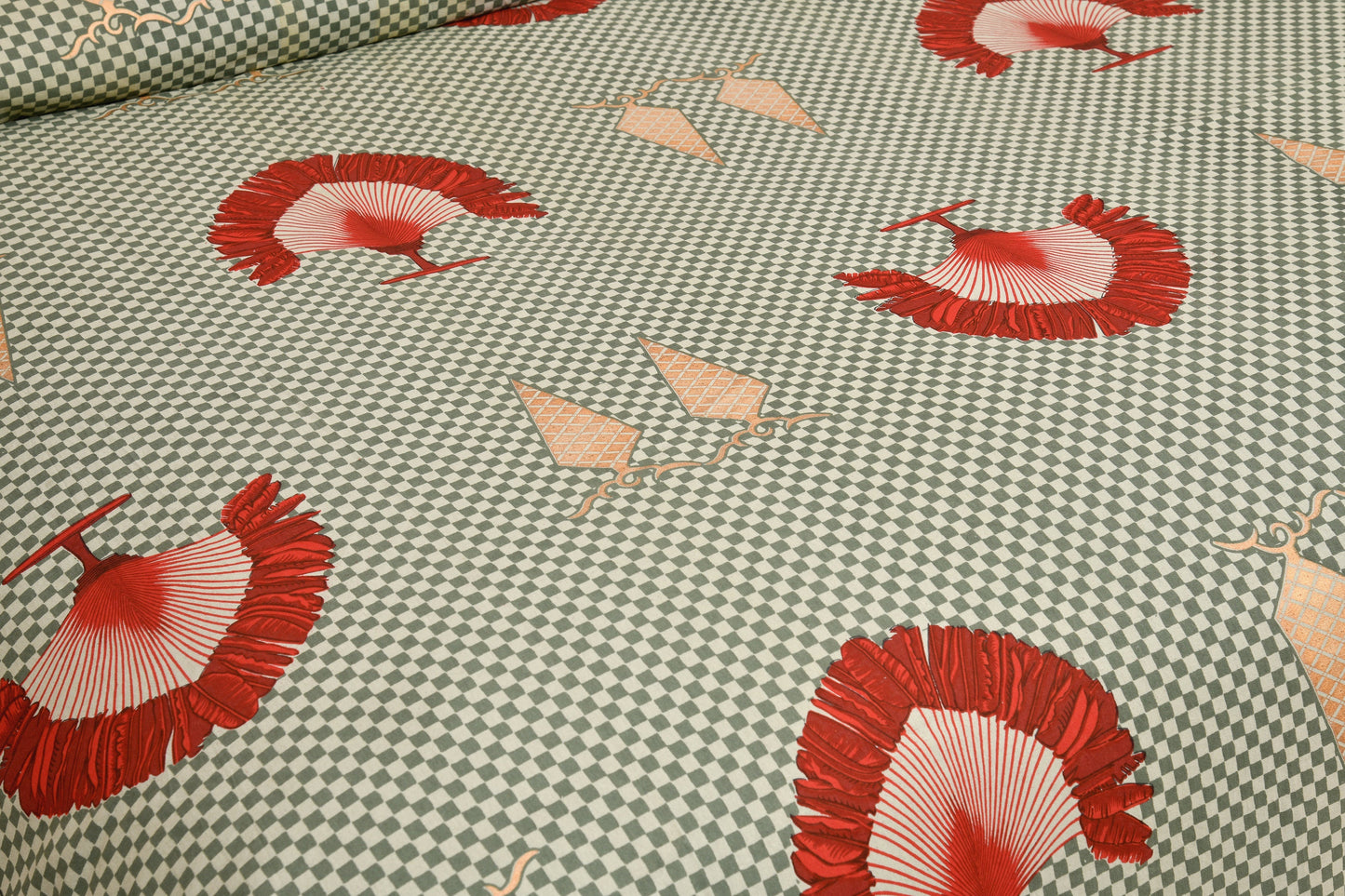 100/108 Rose Gold 100% Cotton Super King Size Double Bedsheet with 2 Pillow Covers, Luxurious Touch & Soft Finish - HLB50