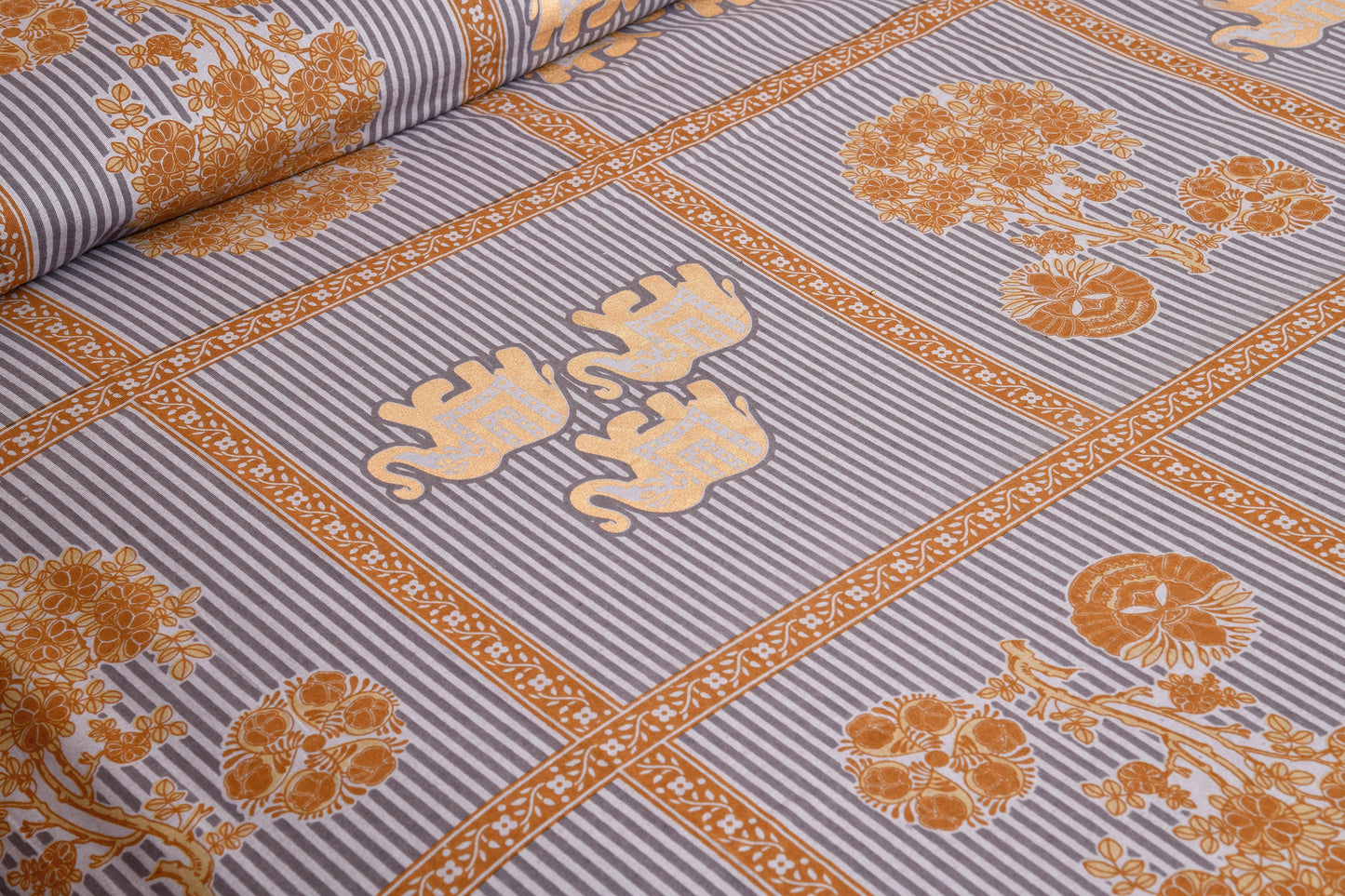 100/108 Rose Gold 100% Cotton Super King Size Double Bedsheet with 2 Pillow Covers, Luxurious Touch & Soft Finish - HLB50