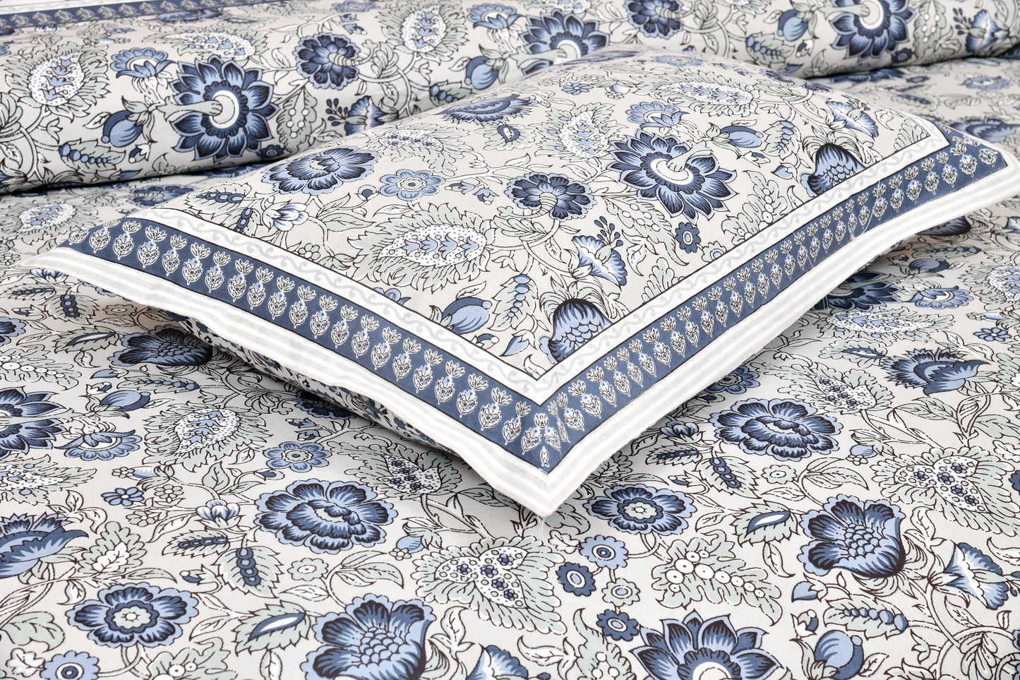 100/108 Salsa 100% Cotton Super King Size Double Bedsheet with 2 Pillow Covers, Lightweight & Elegant Look - HLB39