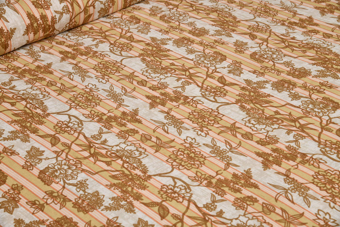 100/108 Spain Viscose Mix Super King Size Double Bedsheet with 2 Pillow Covers, Breathable & Comfortable - HLB30