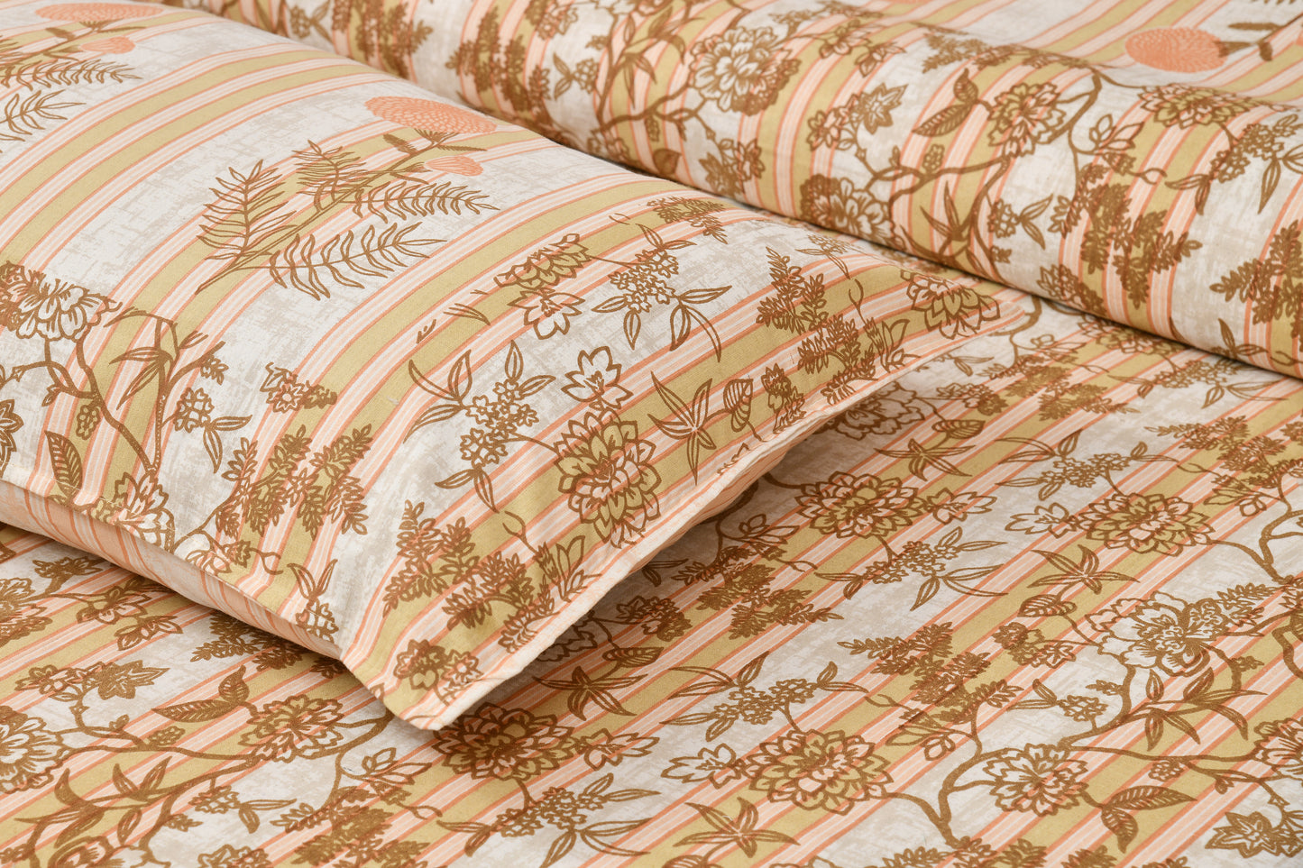 100/108 Spain Viscose Mix Super King Size Double Bedsheet with 2 Pillow Covers, Breathable & Comfortable - HLB30