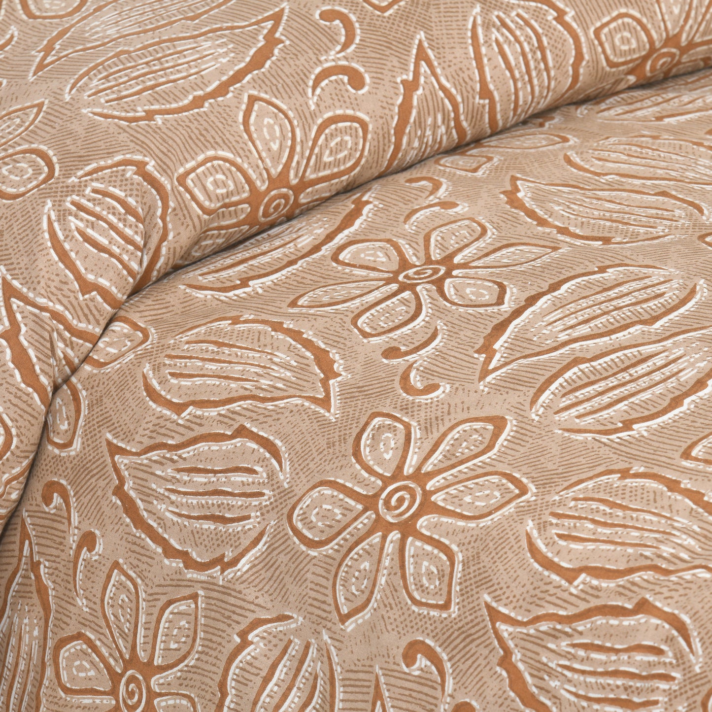 100/108 Sui Dhaga Viscose Mix Super King Size Double Bedsheet with 2 Pillow Covers, Smooth Texture & Long-Lasting Comfort - HLB25