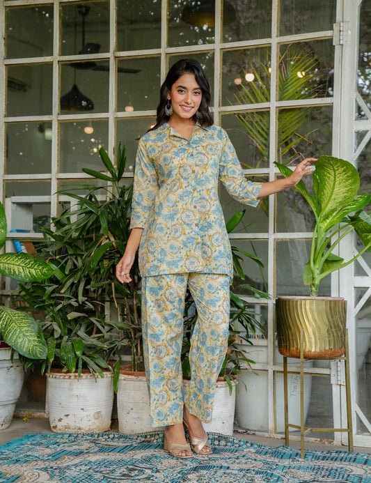 Large rose motifs Sanganeri Printed Relaxed Fit Cotton Co-ord Set - HL130