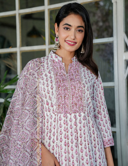 Hand Block Maroon Geo-Block A-Line Round Neck Kurta Set with Floral Buti with Kota-Doria Dupatta - HL104