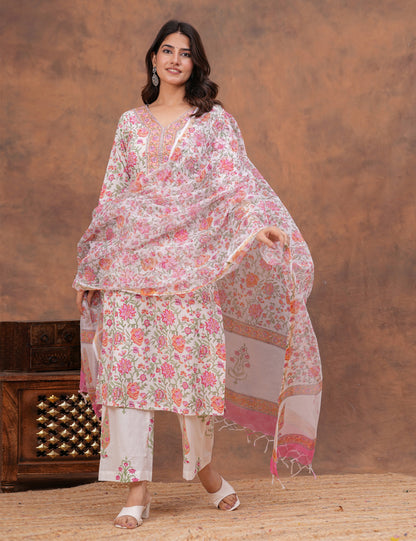 All-over floral print in shades of pink, peach Hand-Block Printed Cotton Kurta Set with Kota Doria Dupatta - HL151