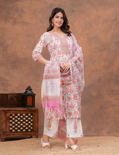 All-over floral print in shades of pink, peach Hand-Block Printed Cotton Kurta Set with Kota Doria Dupatta - HL151