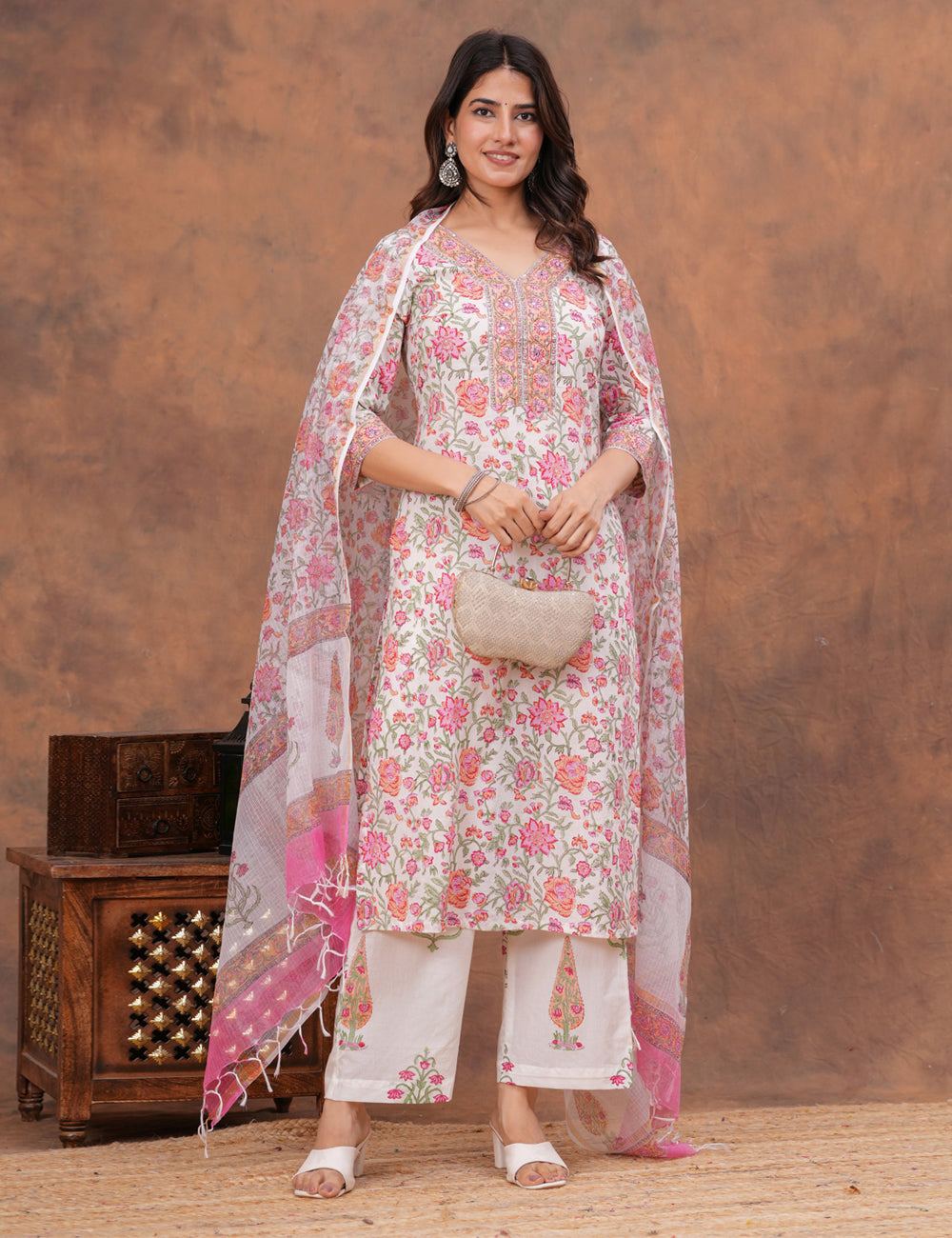 All-over floral print in shades of pink, peach Hand-Block Printed Cotton Kurta Set with Kota Doria Dupatta - HL151