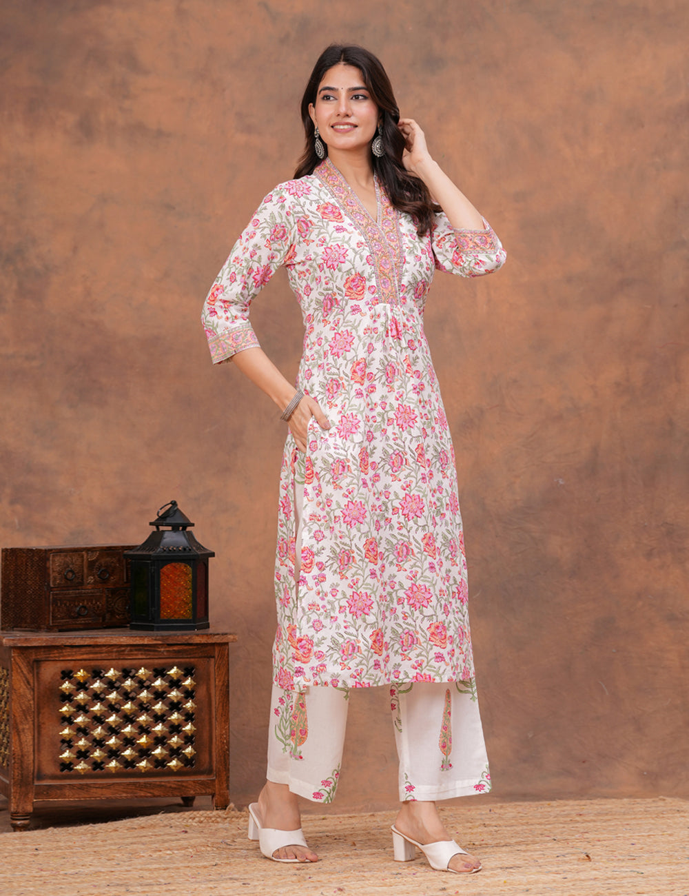 All-over floral print in shades of pink, peach Hand-Block Printed Cotton Kurta Set with Kota Doria Dupatta - HL152