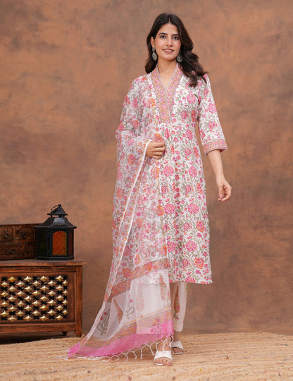 All-over floral print in shades of pink, peach Hand-Block Printed Cotton Kurta Set with Kota Doria Dupatta - HL152