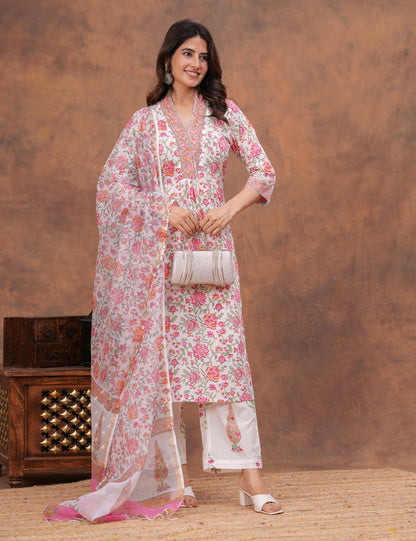 All-over floral print in shades of pink, peach Hand-Block Printed Cotton Kurta Set with Kota Doria Dupatta - HL152