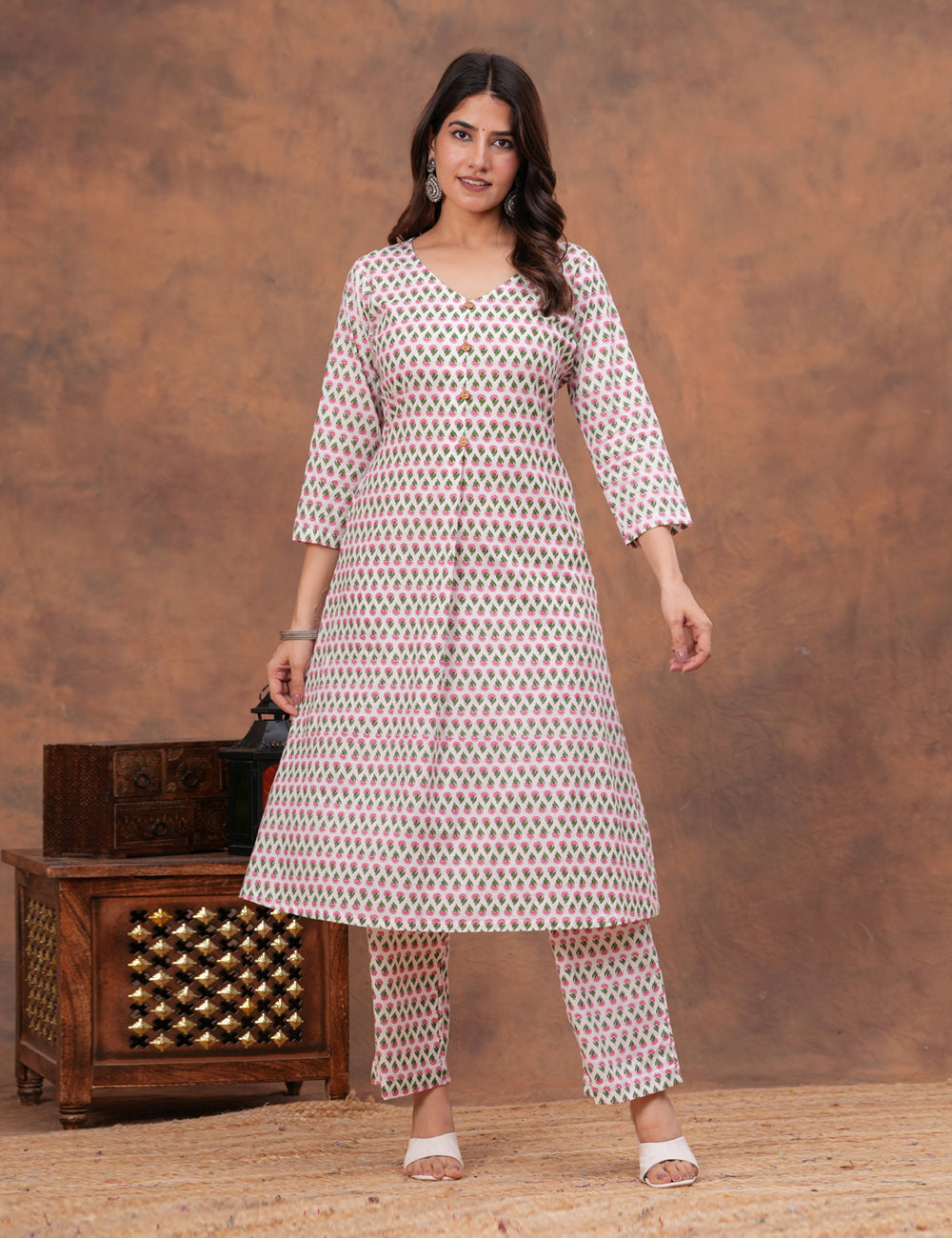 Floral buta motifs Hand-Block Printed A-Line Kurta Set - HL157
