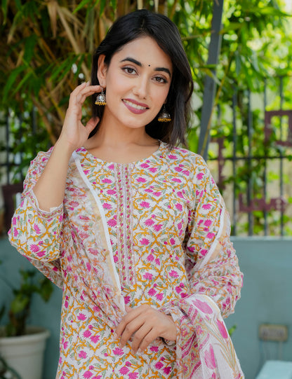 Hand Block Straight Kurta Set with with Kota Doria Dupatta - HL18