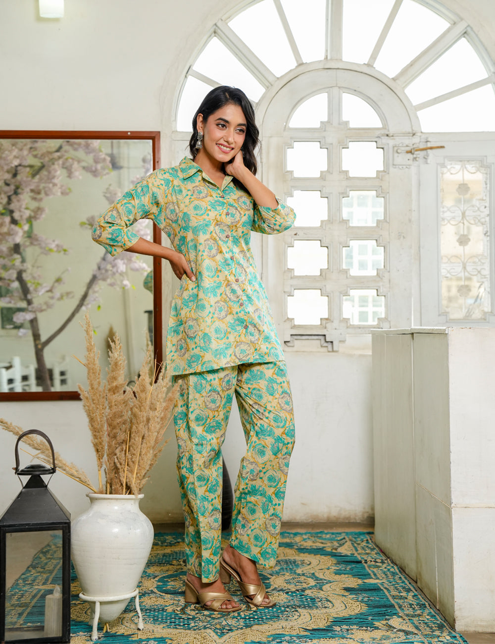 Lively and chic co-ord set featuring a vibrant floral Sanganeri Printed Cotton Co-ord Set - HL125