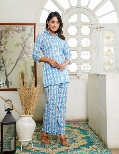 Stylish and breezy blue Sanganeri printed relaxed Fit V-neck Cotton Co-ord Set - HL126