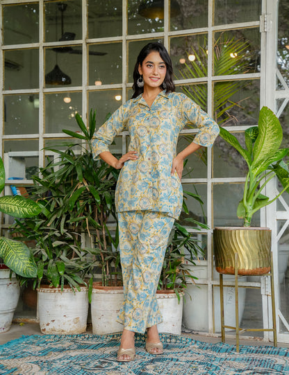 Large rose motifs Sanganeri Printed Relaxed Fit Cotton Co-ord Set - HL130