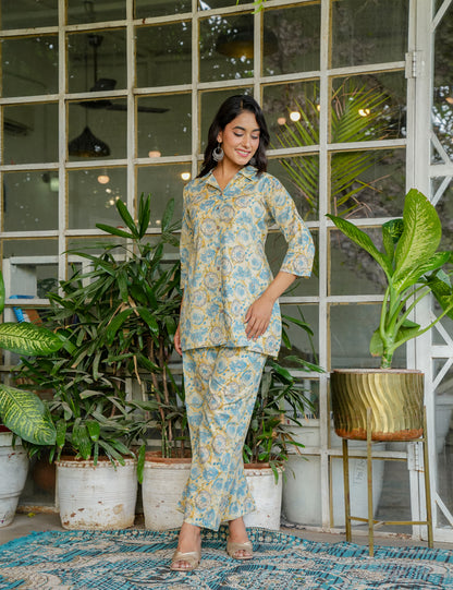 Large rose motifs Sanganeri Printed Relaxed Fit Cotton Co-ord Set - HL130