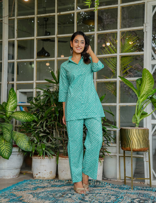 Diamond pattern in darker green and off-white Sanganeri Printed Cotton Co-ord Set - HL132