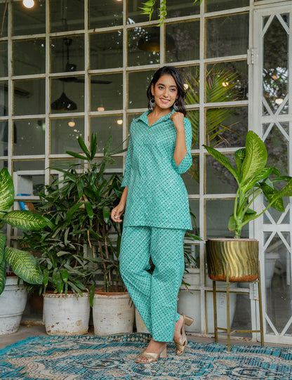 Diamond pattern in darker green and off-white Sanganeri Printed Cotton Co-ord Set - HL132