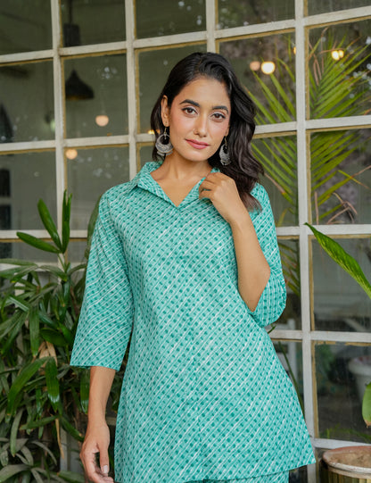 Diamond pattern in darker green and off-white Sanganeri Printed Cotton Co-ord Set - HL132