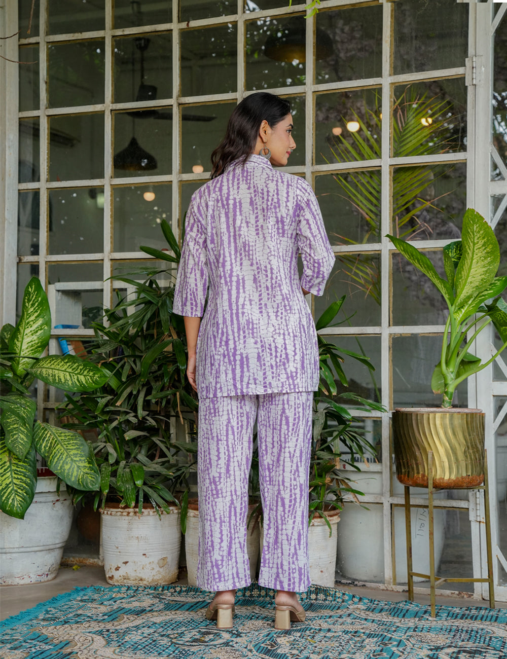 Lavender and white Sanganeri Printed Relaxed Fit V-slit Cotton Co-ord Set - HL133