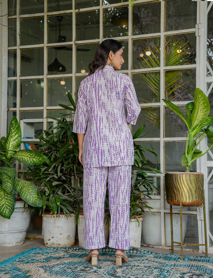 Lavender and white Sanganeri Printed Relaxed Fit V-slit Cotton Co-ord Set - HL133