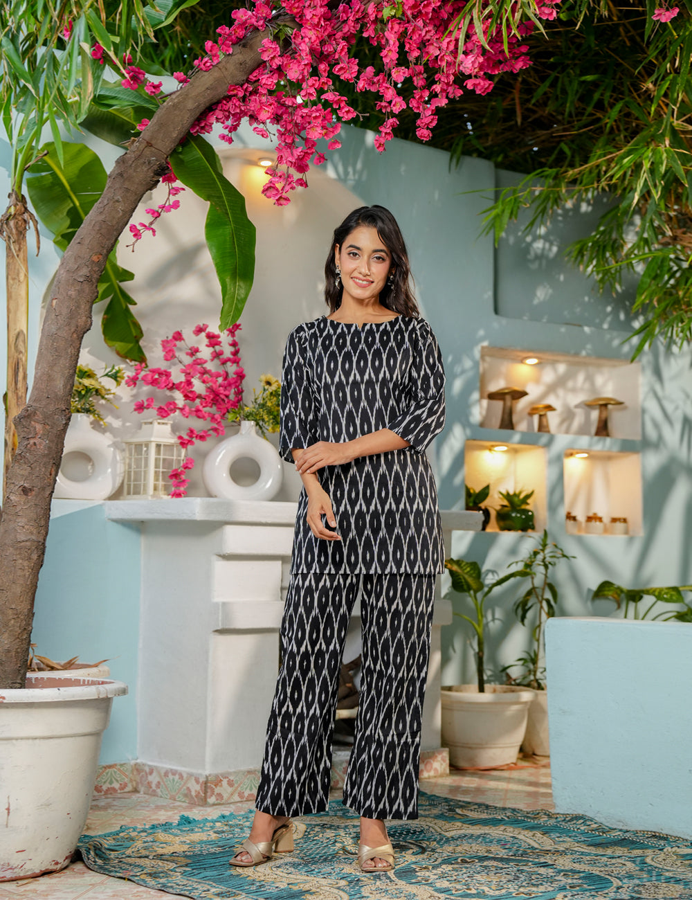 Black and white Ikat motif Sanganeri Printed Relaxed Fit Cotton Co-ord Set - HL142