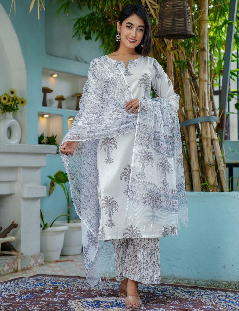Silver Palm hand-block printed cotton kurta set with round neck and Kota Doria dupatta. - HL48