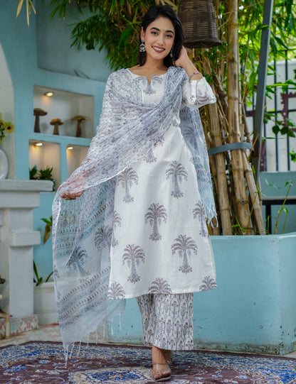 Silver Palm hand-block printed cotton kurta set with round neck and Kota Doria dupatta. - HL48