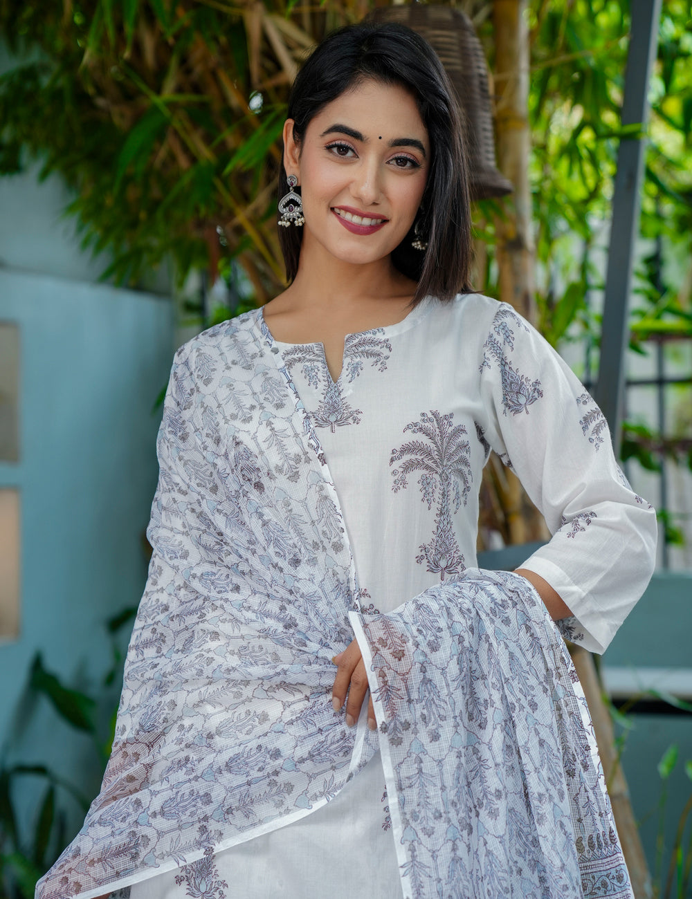 Silver Palm hand-block printed cotton kurta set with round neck and Kota Doria dupatta. - HL48
