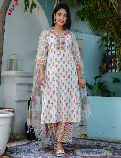 Rose Mogra Kurta Set Embroidered Hand Block Cotton V-shaped neck Kurta Set with Kota Doria Dupatta - HL71