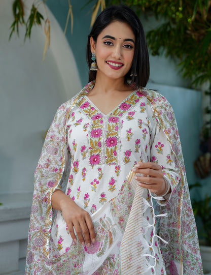 Rose Mogra Kurta Set Embroidered Hand Block Cotton V-shaped neck Kurta Set with Kota Doria Dupatta - HL71