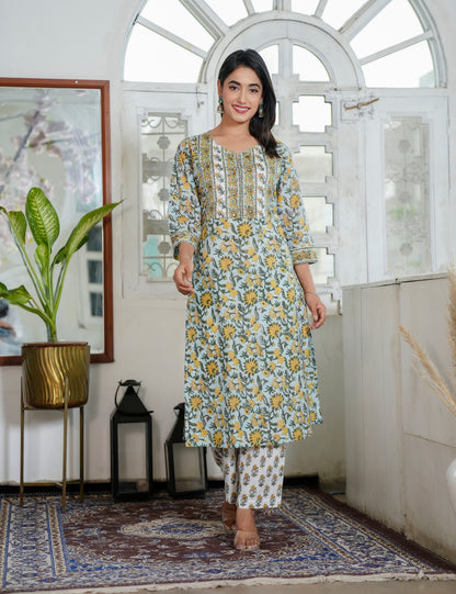 Hand Block Sunflower Motif Traditional Cotton Rounded square Neckline Kurta Set with Kota Doria Dupatta - HL89