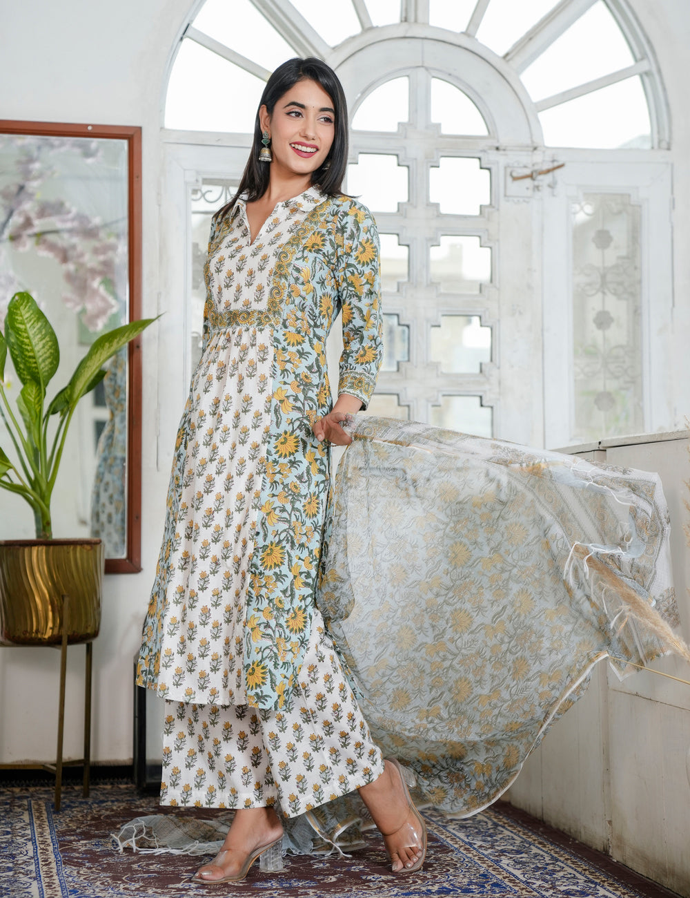 Hand Block Sunflower Motif Traditional Cotton V-slit Neckline Kurta Set with  Slight Stand Collar with Kota Doria Dupatta - HL90